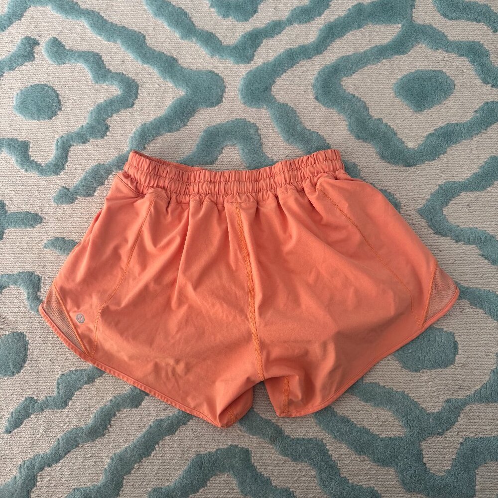 Women's Hottie Hot Shorts; Size 6; 4 inches LR; Light Orange